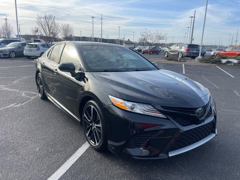 Used 2020 Toyota Camry XSE image 2