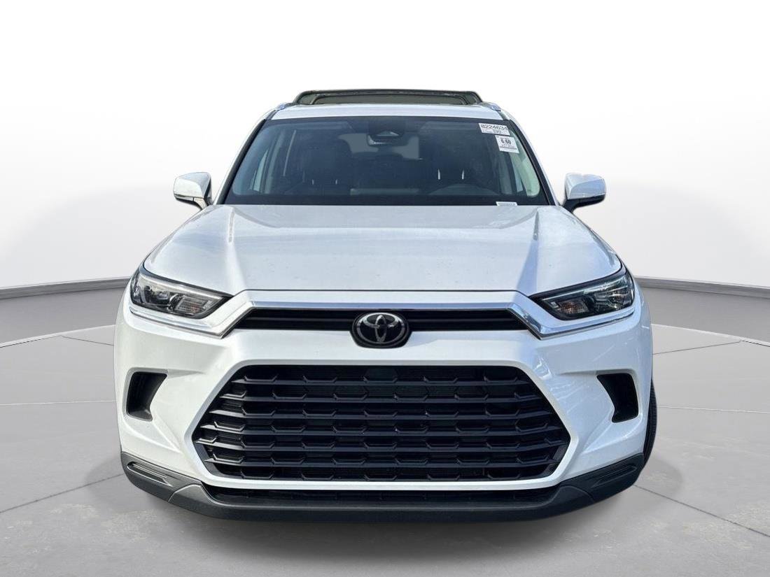 Used 2024 Toyota Grand Highlander XLE image 4