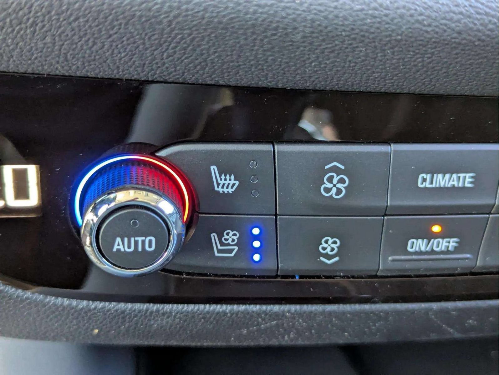 Used 2020 Buick Enclave Premium w/ Trailering Package, 5000 lbs. AWD/4WD image 15