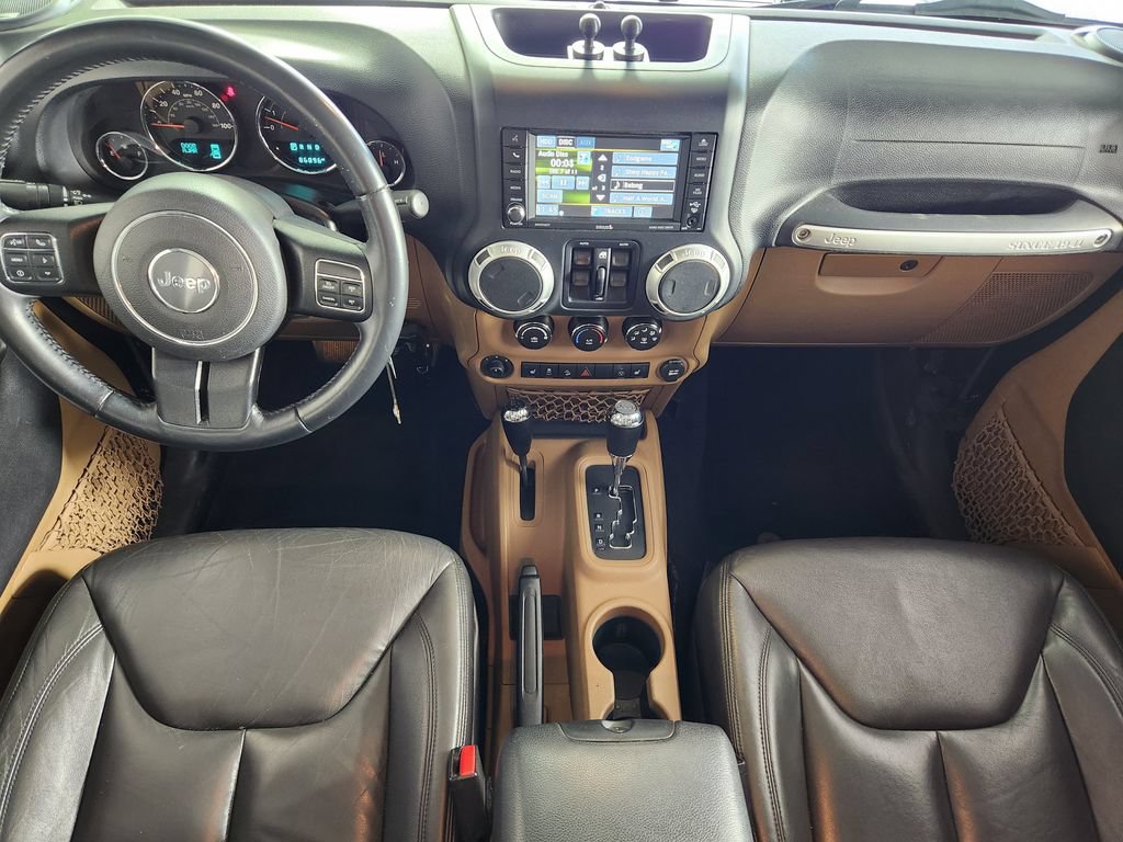 Used 2016 Jeep Wrangler Unlimited Rubicon w/ Connectivity Group AWD/4WD image 15