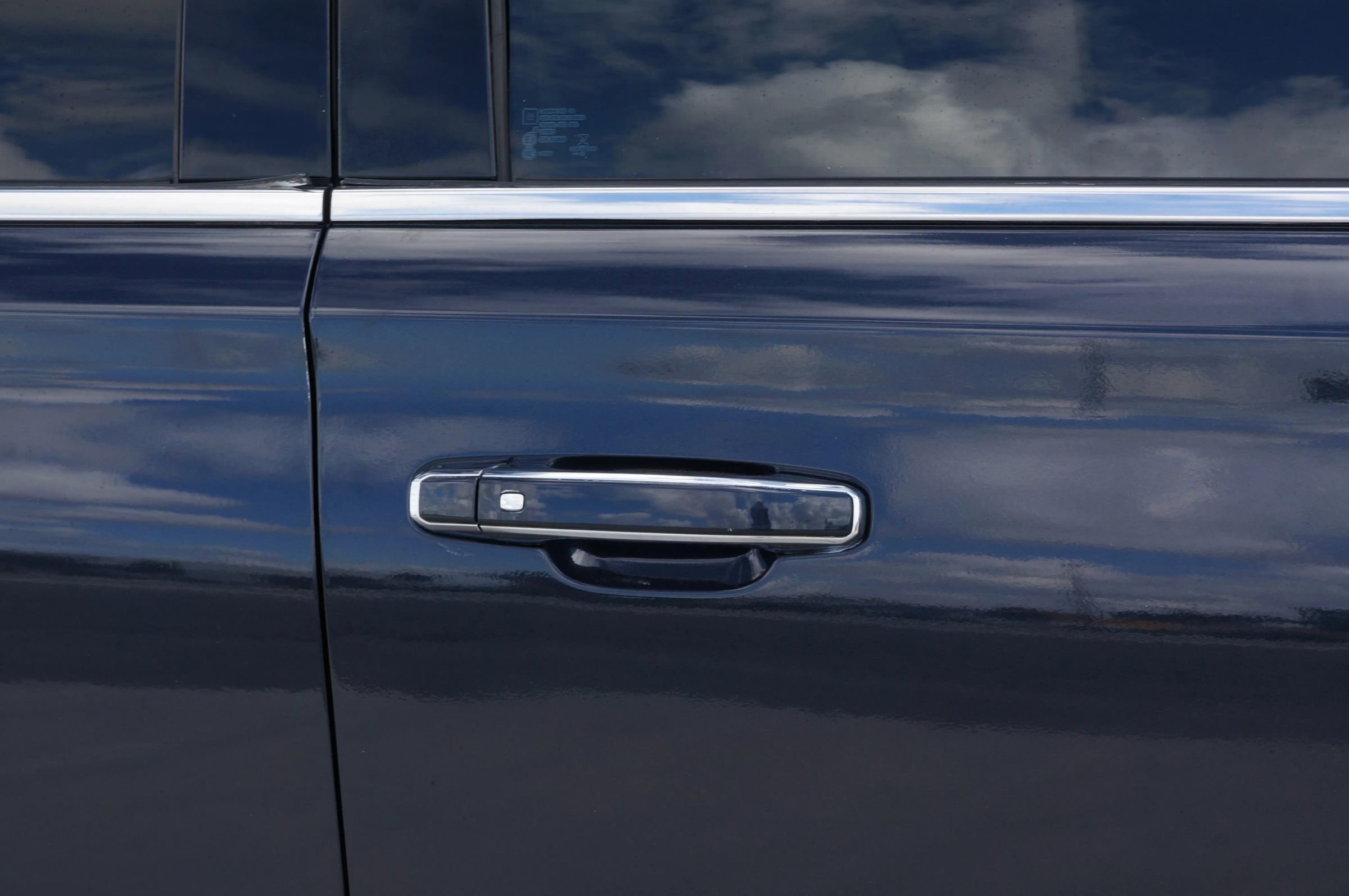 Used 2017 GMC Yukon Denali w/ Open Road Package image 20