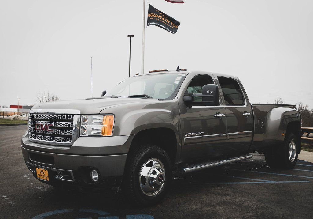 Used 2013 GMC Sierra 3500 Denali image 18
