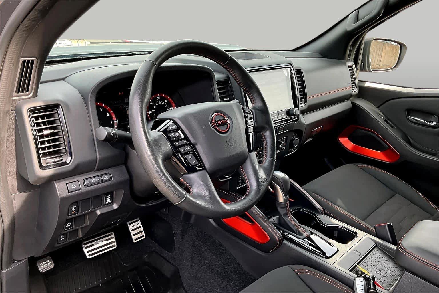 Used 2022 Nissan Frontier Pro-X RWD image 18