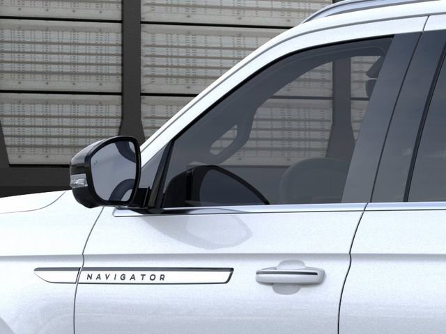 New 2026 Lincoln Navigator L Premier AWD/4WD image 21