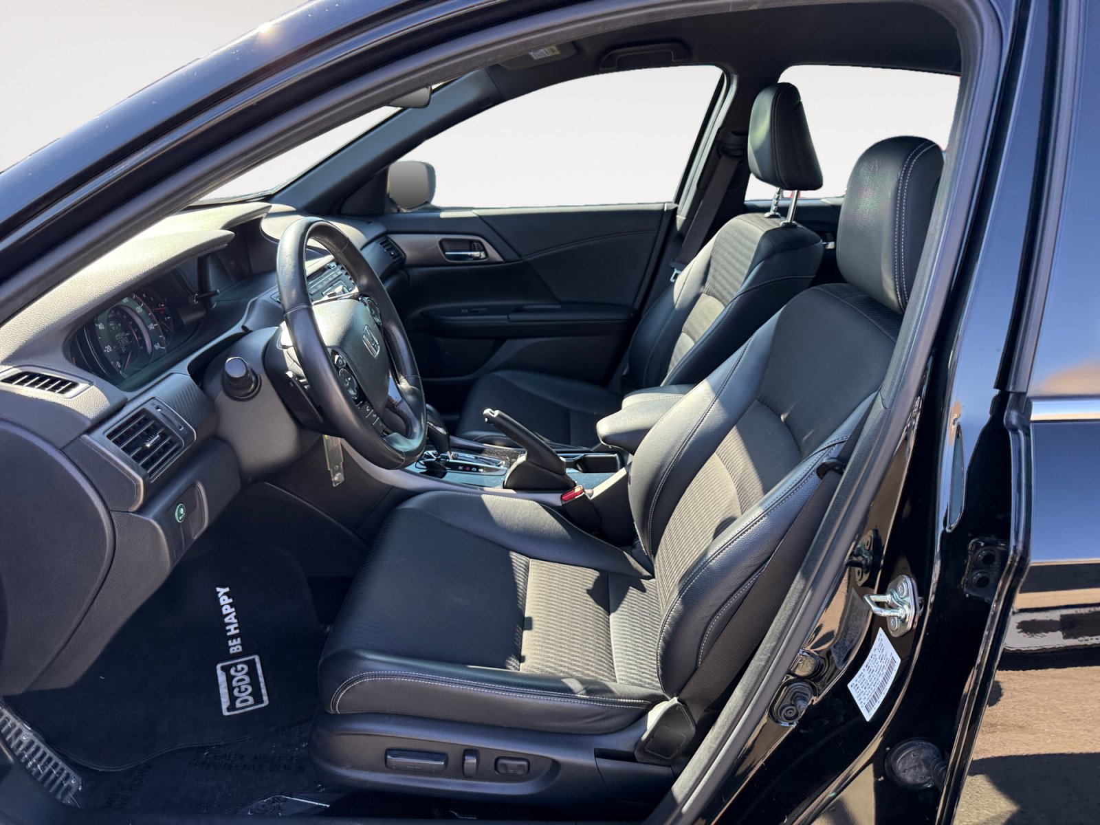 Used 2016 Honda Accord Sport image 10
