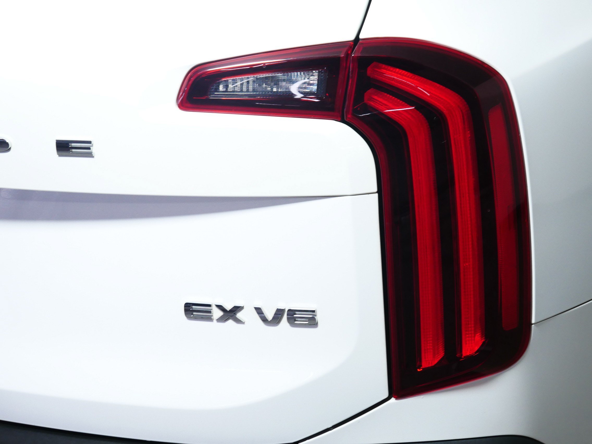 Used 2020 Kia Telluride EX w/ Towing Package FWD image 17