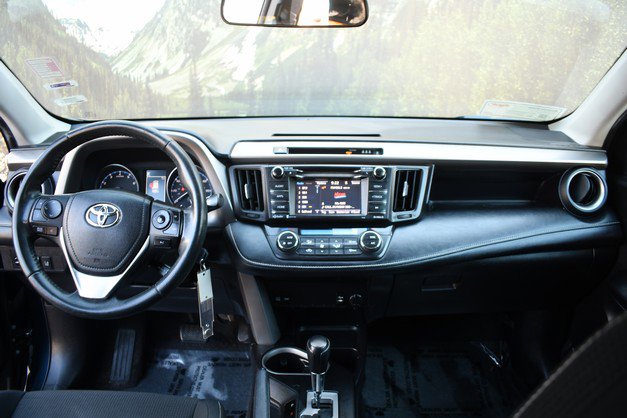 Used 2017 Toyota RAV4 XLE w/ Carpet Mat Package image 18