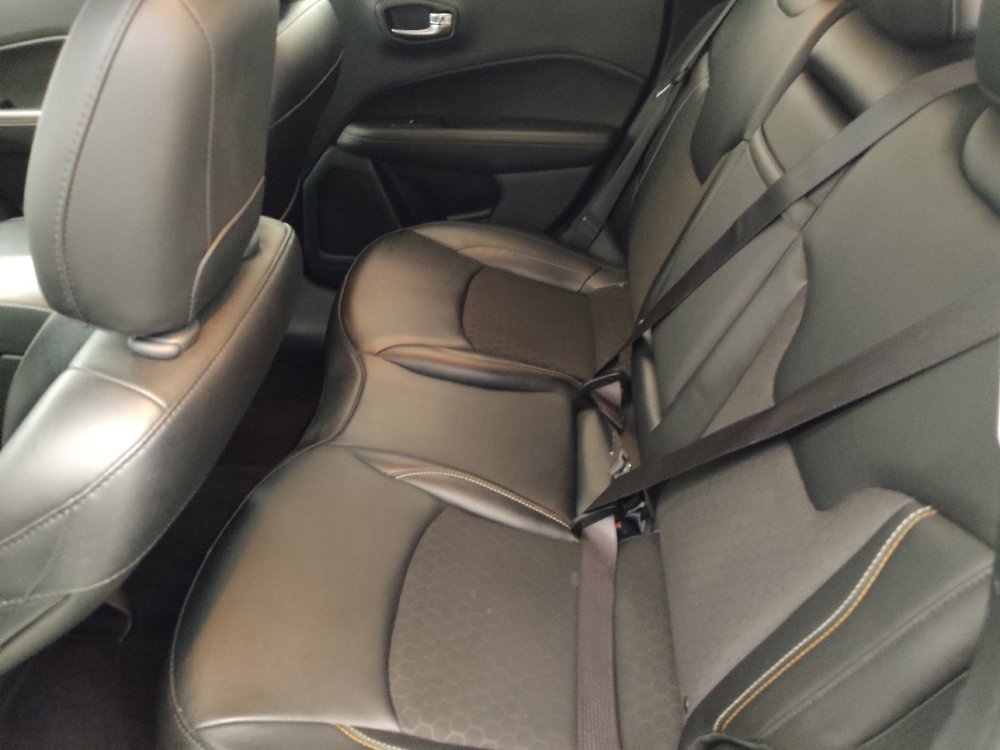 Used 2019 Jeep Compass Latitude w/ Popular Equipment Group FWD image 18