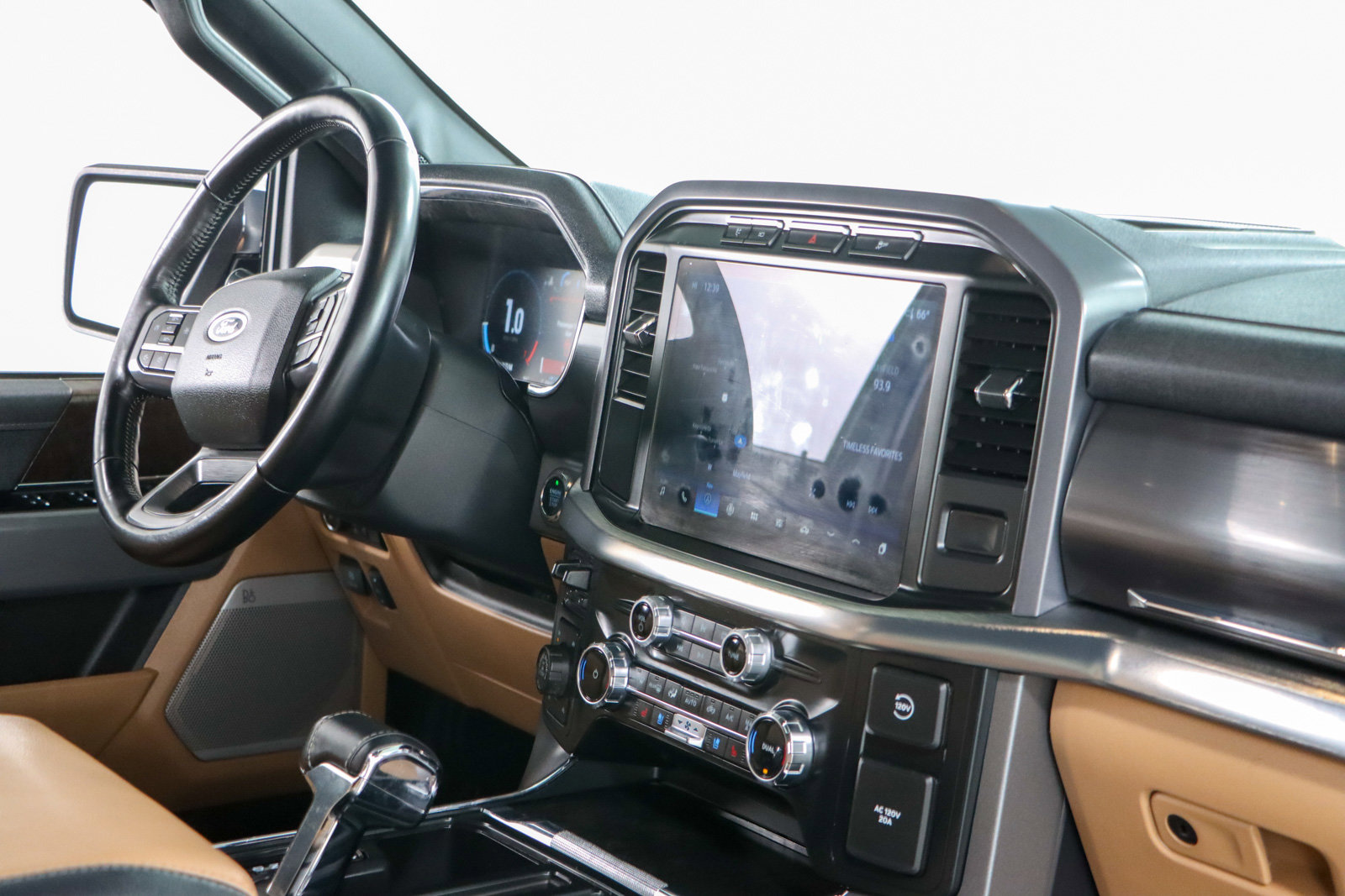 Used 2023 Ford F150 Lariat image 27