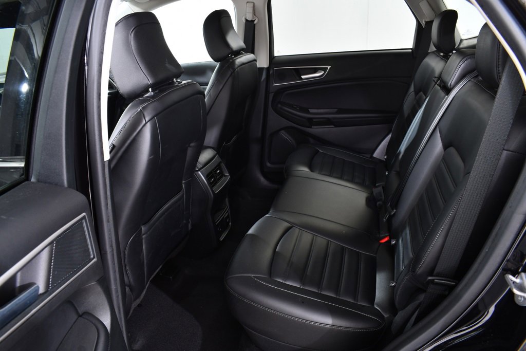 Used 2023 Ford Edge SEL w/ Convenience Package image 16