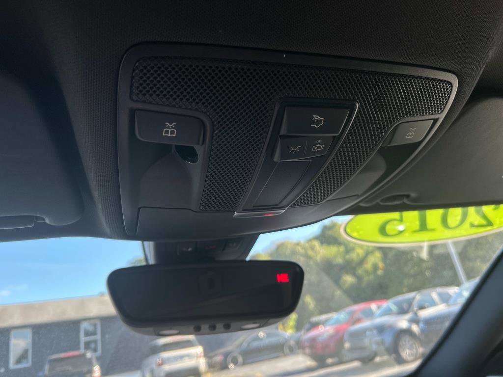 Used 2015 Mercedes-Benz CLA 250 4MATIC image 30