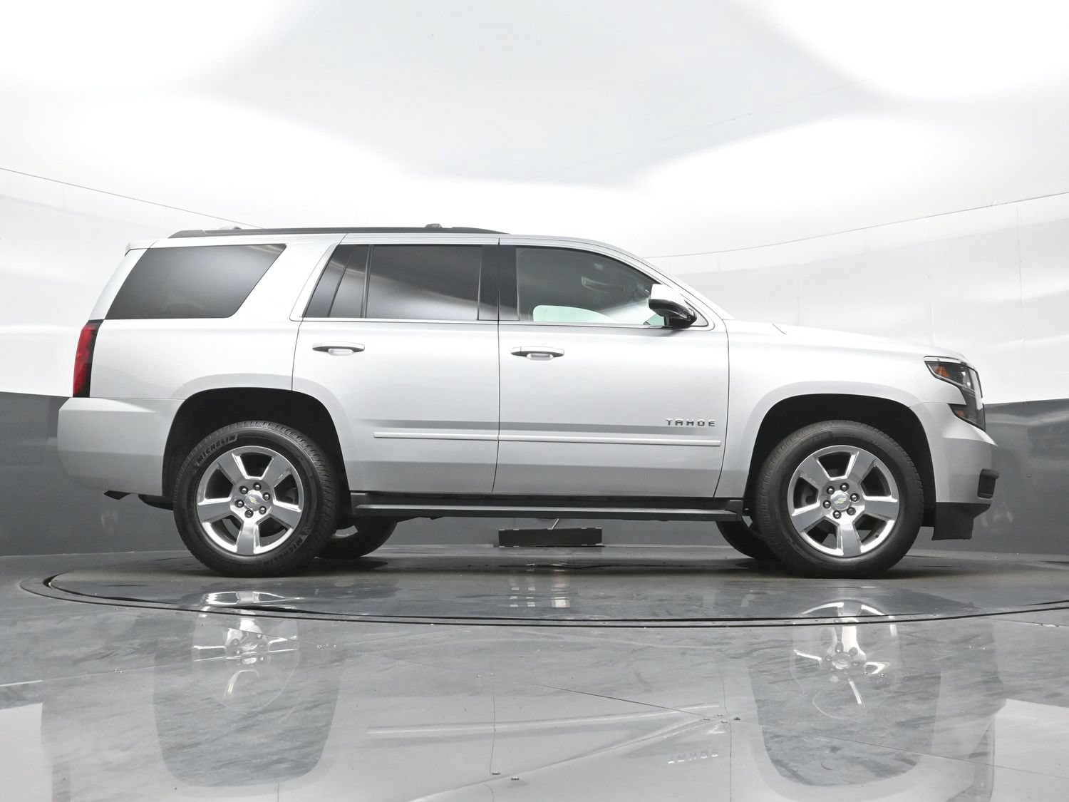 Used 2017 Chevrolet Tahoe LS w/ All-Season Package AWD/4WD image 31