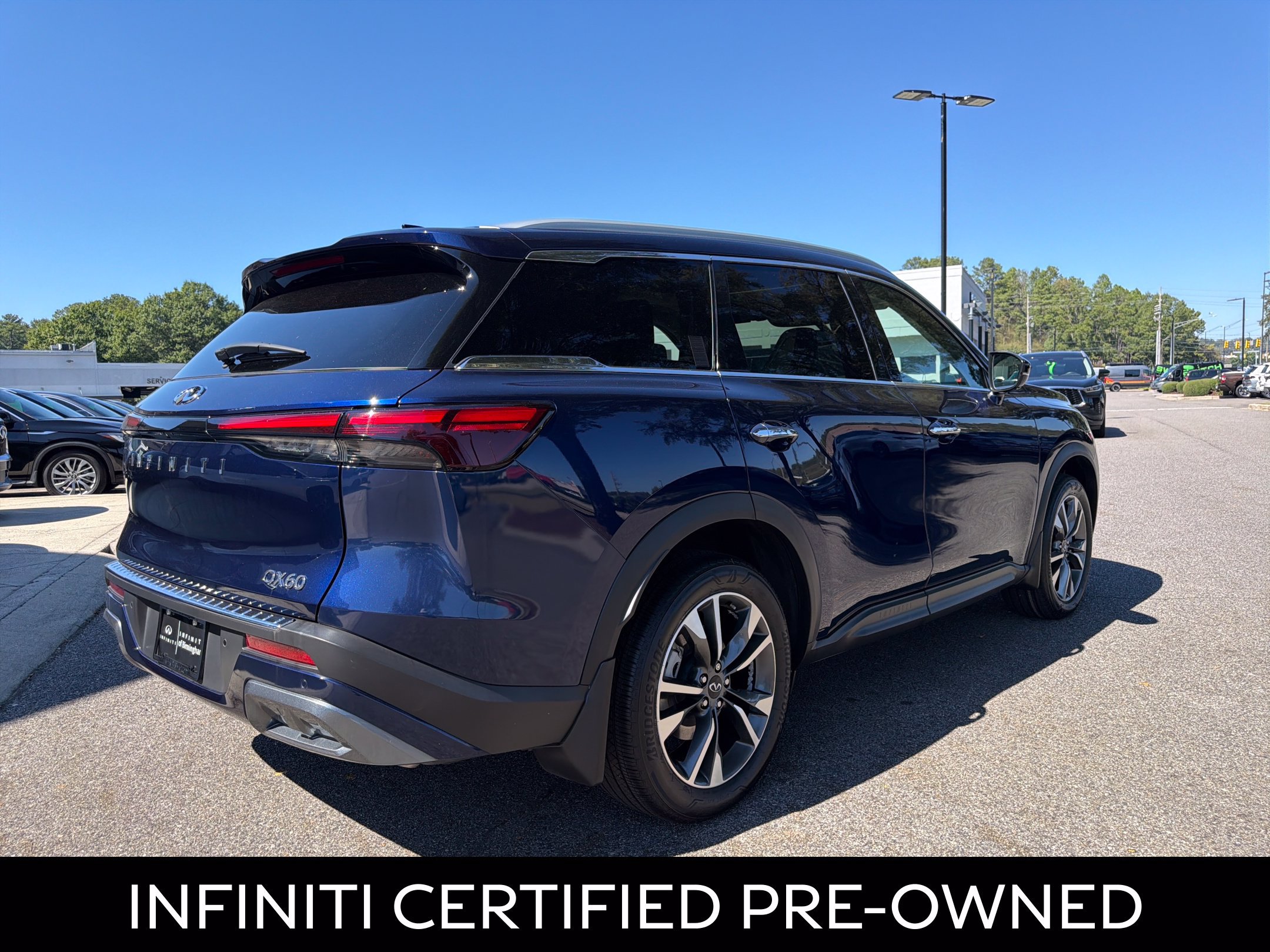 Certified 2022 INFINITI QX60 Luxe w/ Cargo Package FWD image 12