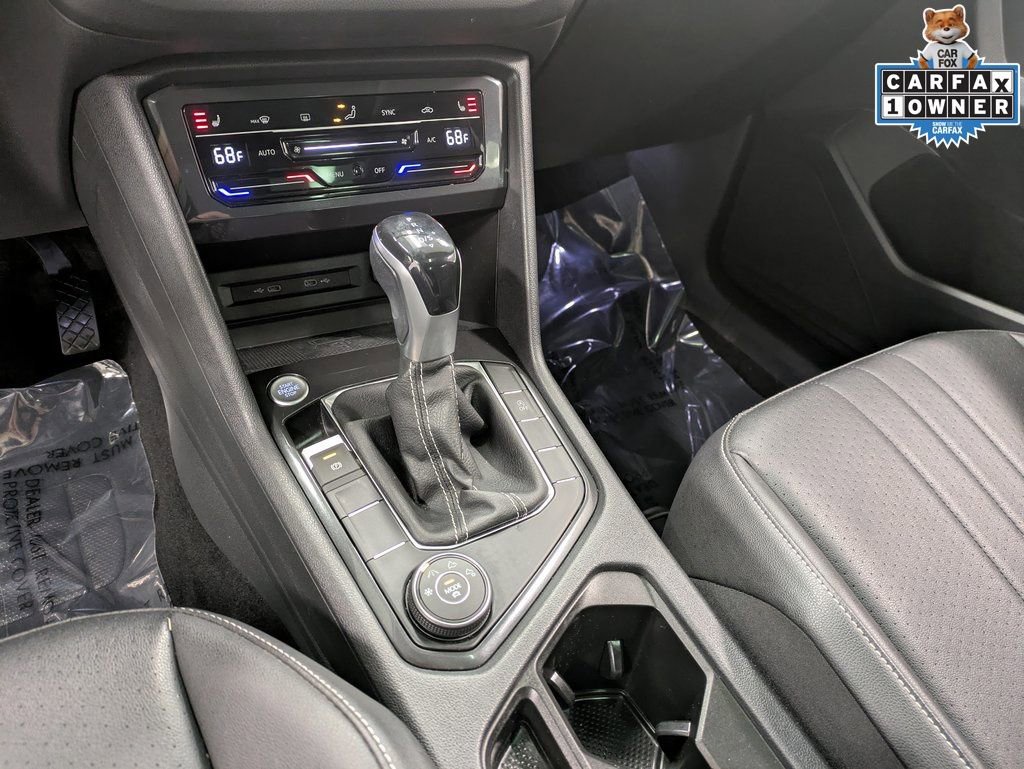 Used 2022 Volkswagen Tiguan SE w/ Panoramic Sunroof Package AWD/4WD image 16