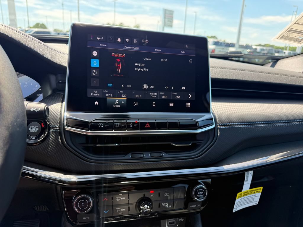 New 2026 Jeep Compass Latitude AWD/4WD image 10