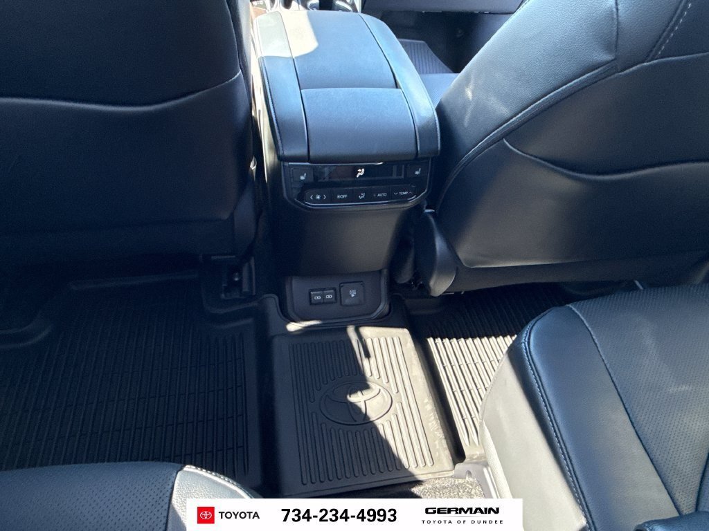 New 2026 Toyota Highlander Platinum AWD/4WD image 19