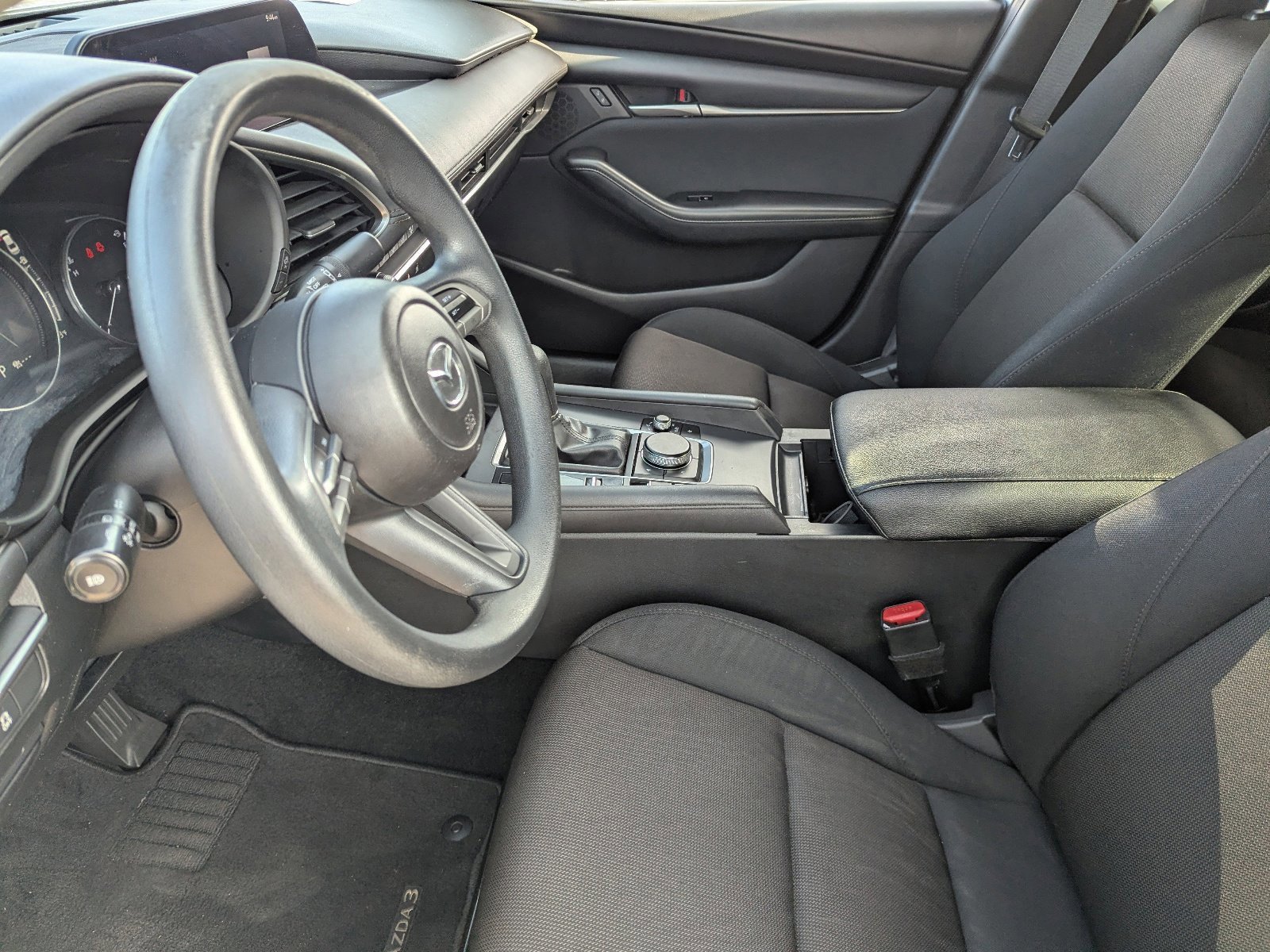 Used 2020 MAZDA MAZDA3 Sedan image 22