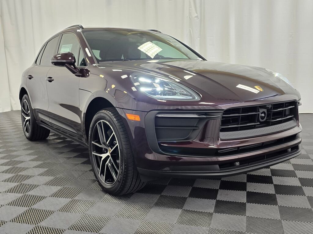 New 2025 Porsche Macan image 9