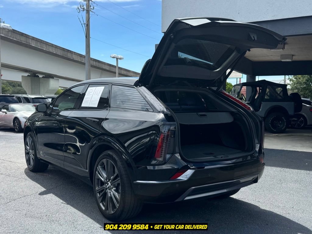 Used 2025 Cadillac Optiq Sport 2 AWD/4WD image 31
