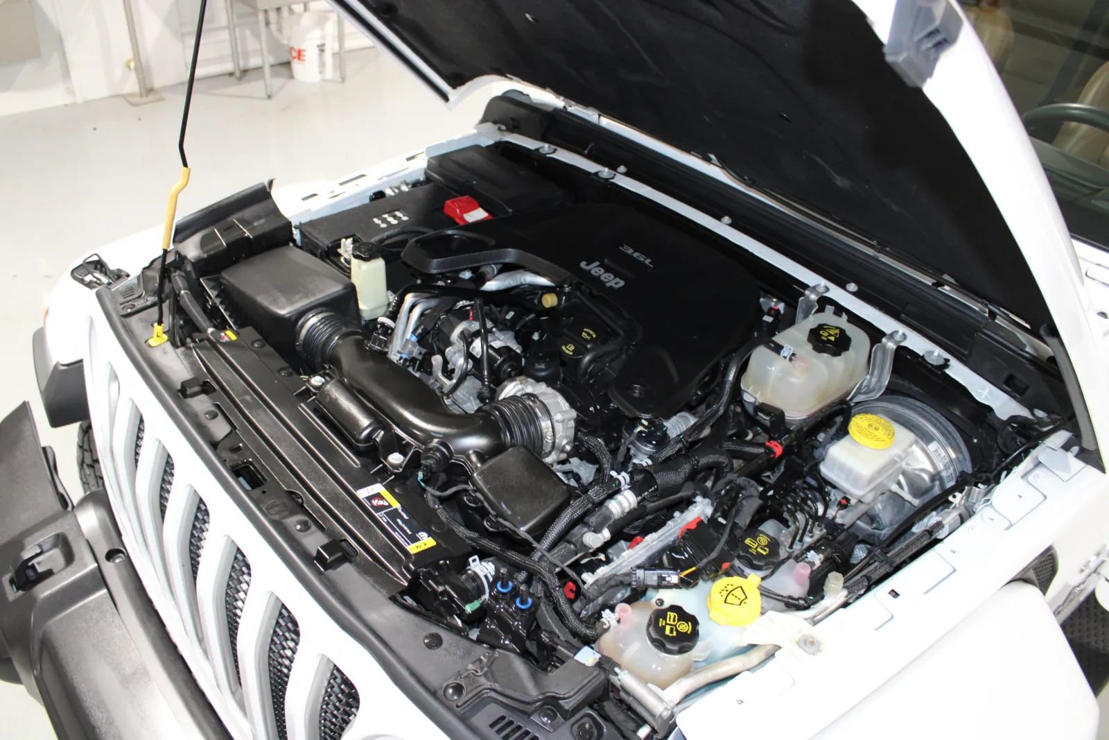 Used 2021 Jeep Wrangler Unlimited Sahara image 38