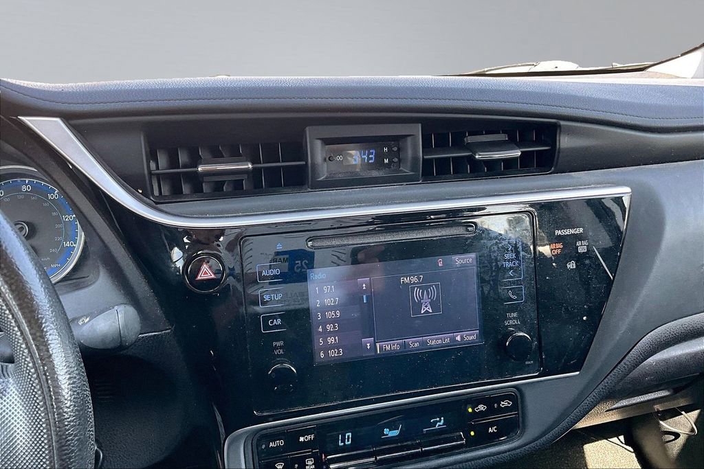 Used 2017 Toyota Corolla XSE FWD image 10