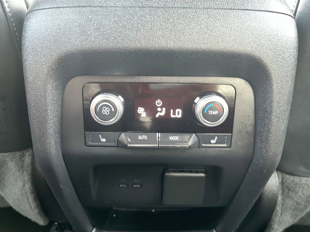 Used 2024 GMC Acadia Denali image 28