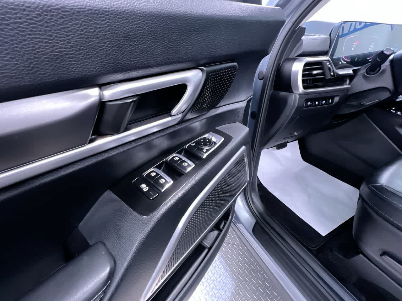 Used 2025 Kia Telluride S AWD/4WD image 12