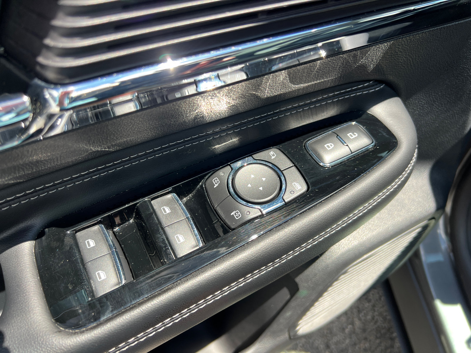 Certified 2022 Lincoln Corsair AWD w/ Premium Package image 12