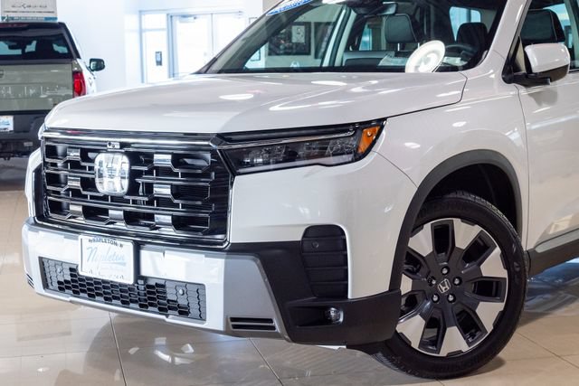 Used 2026 Honda Pilot Elite image 2