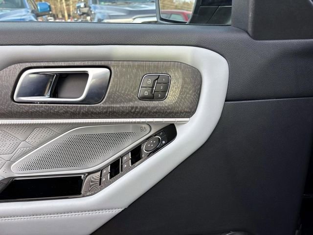 Used 2025 Ford Explorer Platinum w/ Ultimate Package image 22