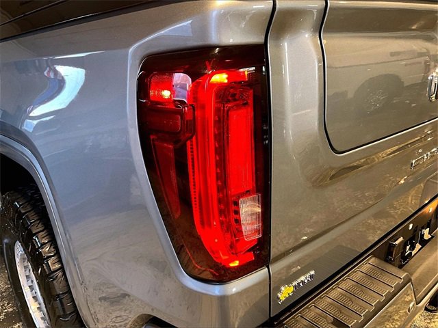 Used 2025 GMC Sierra 1500 AT4 w/ AT4 Premium Package image 33