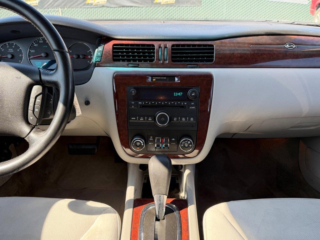Used 2007 Chevrolet Impala LT w/ Preferred Equipment Group image 25
