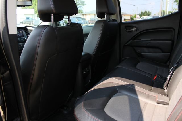 Used 2015 GMC Canyon SLE w/ All-Terrain Package AWD/4WD image 24