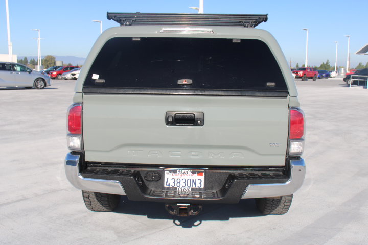 Used 2022 Toyota Tacoma TRD Off-Road AWD/4WD image 4
