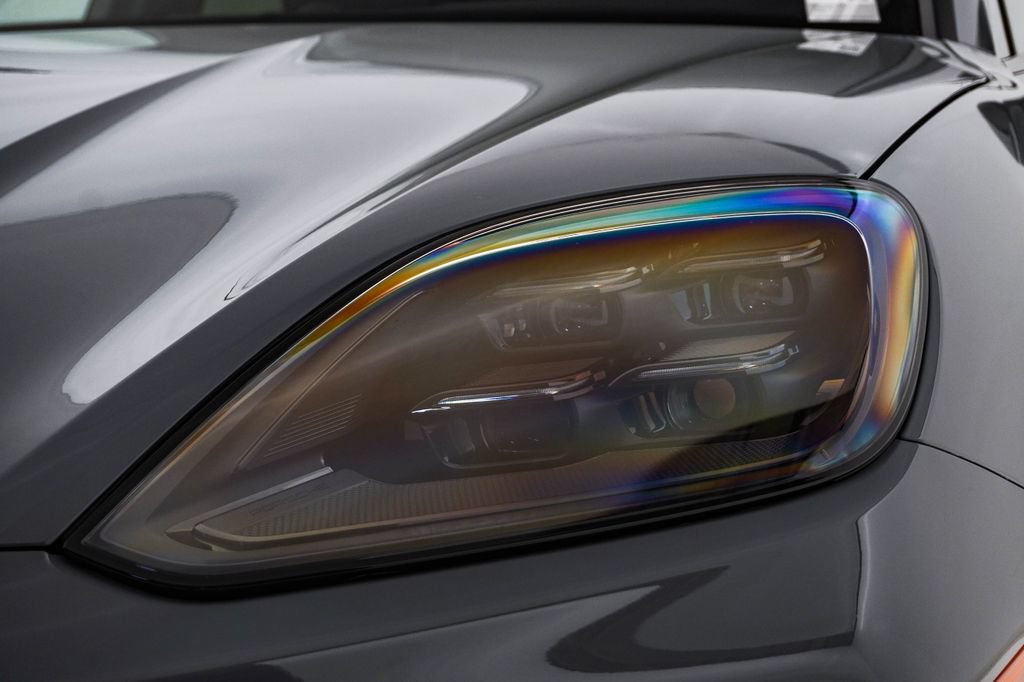 New 2026 Porsche Cayenne Coupe AWD/4WD image 7