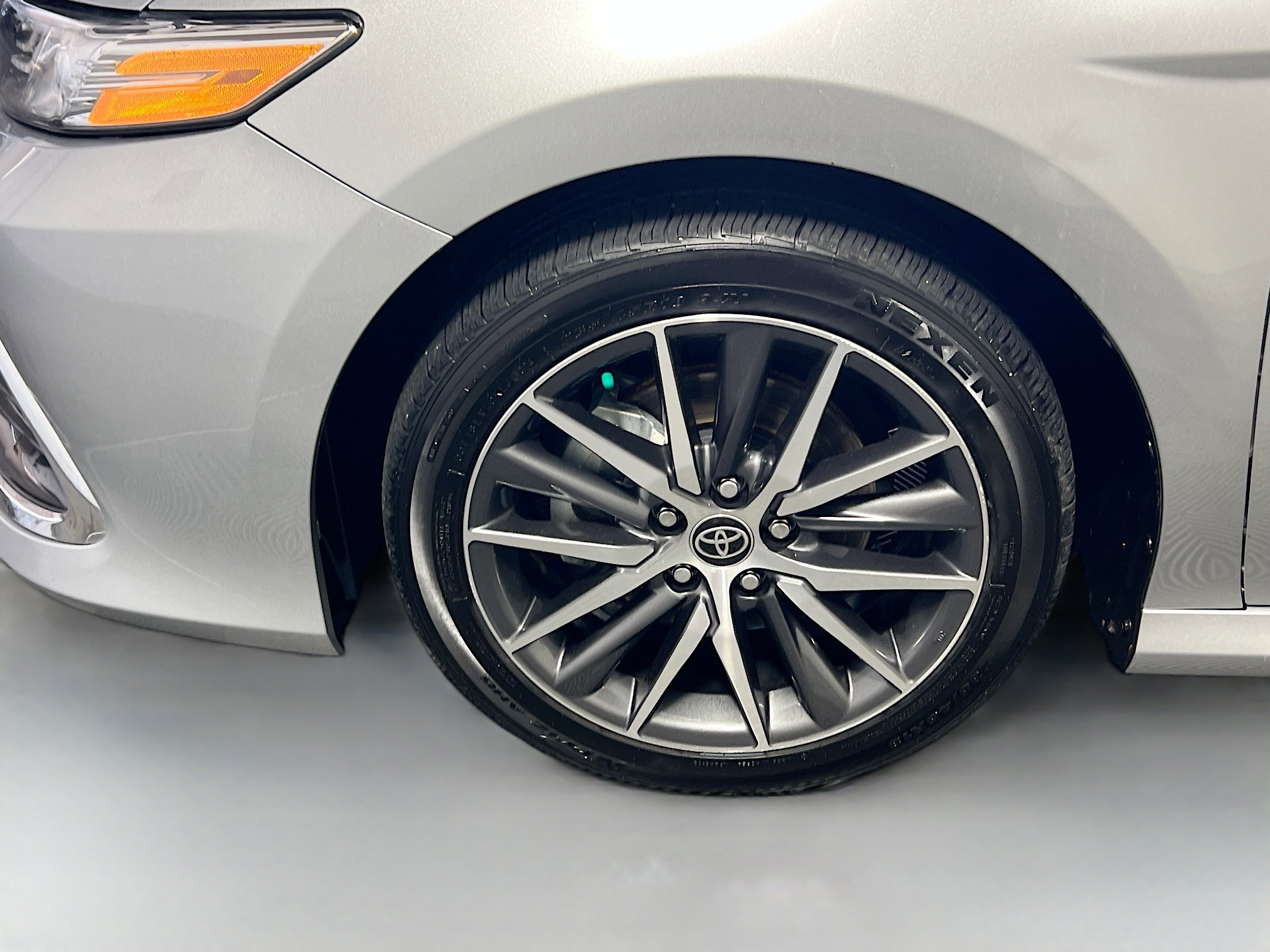 Used 2022 Toyota Camry XLE image 13