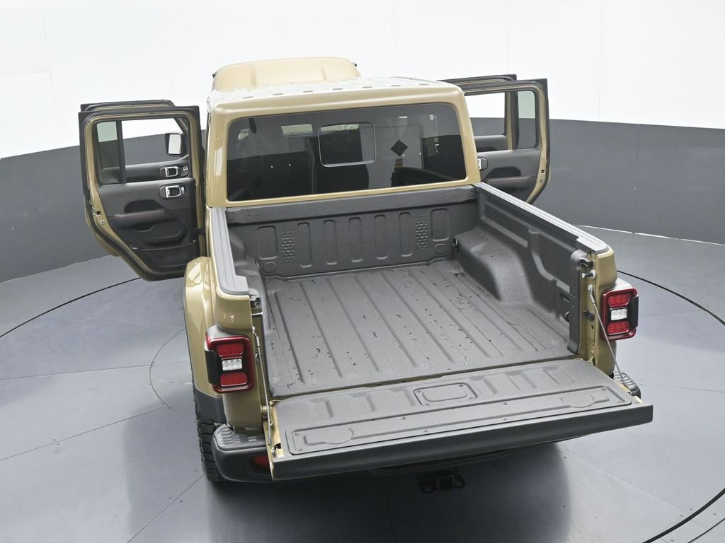 New 2026 Jeep Gladiator Rubicon w/ Steel Power Dome Hood Package AWD/4WD image 63
