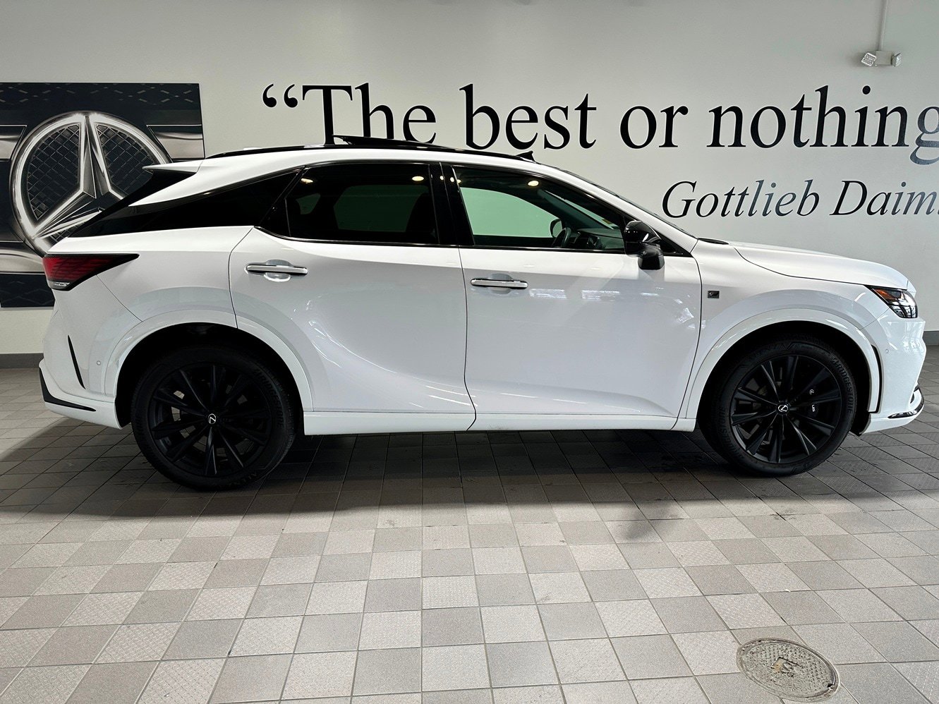 Used 2023 Lexus RX 500h F Sport w/ Accessory Package (2T) AWD/4WD image 3