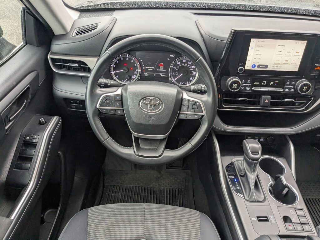 Used 2023 Toyota Highlander LE image 16