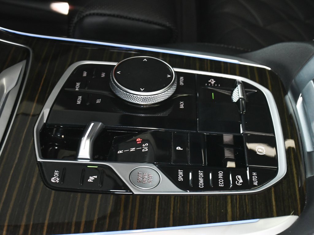 Used 2024 BMW X7 xDrive40i image 60