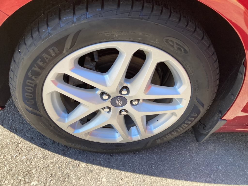 Used 2016 Ford Fusion SE FWD image 31