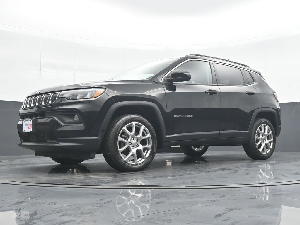 Used 2022 Jeep Compass Latitude w/ Sun and Sound Group image 26