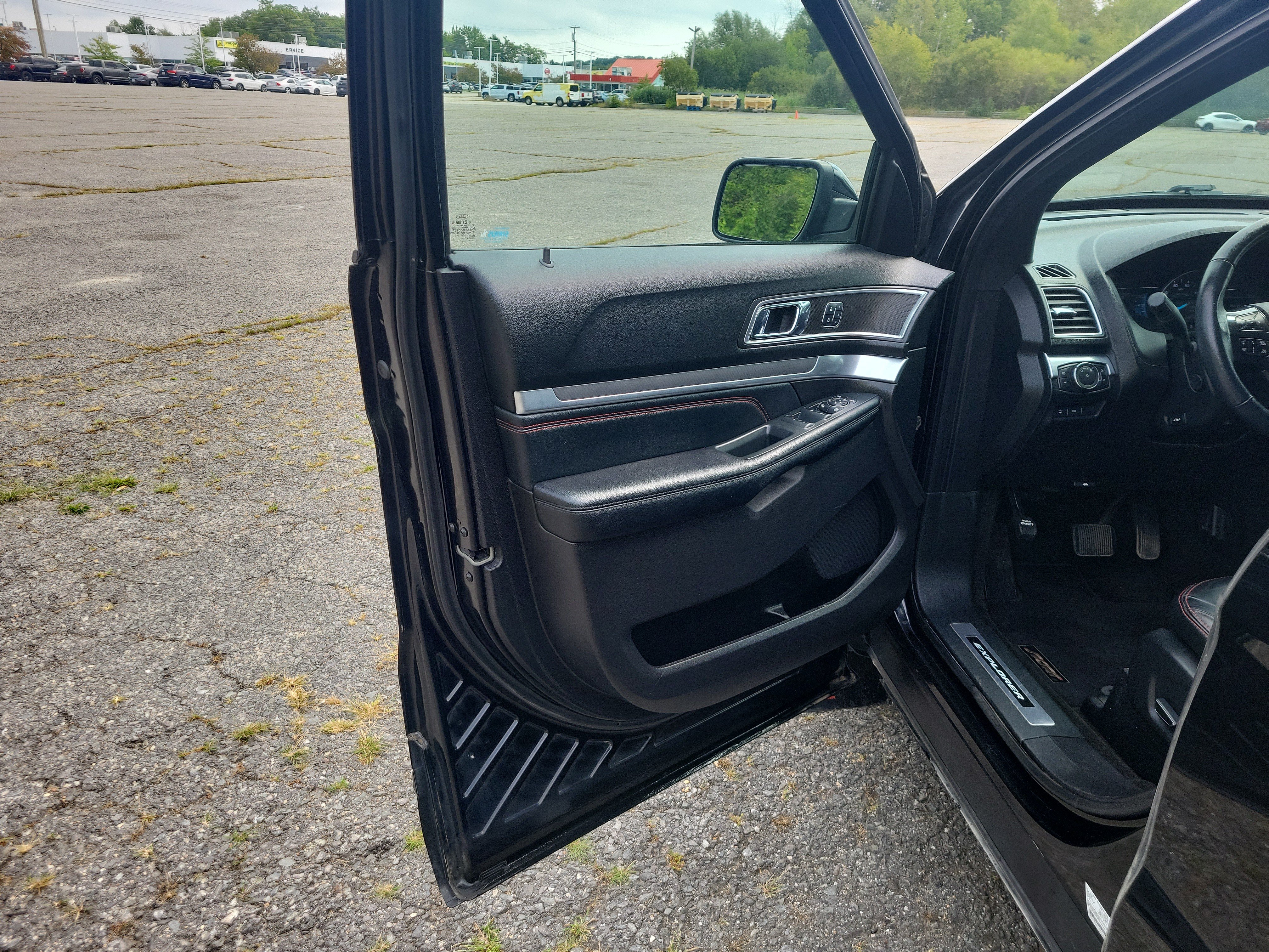Used 2017 Ford Explorer Sport w/ Equipment Group 401A AWD/4WD image 15