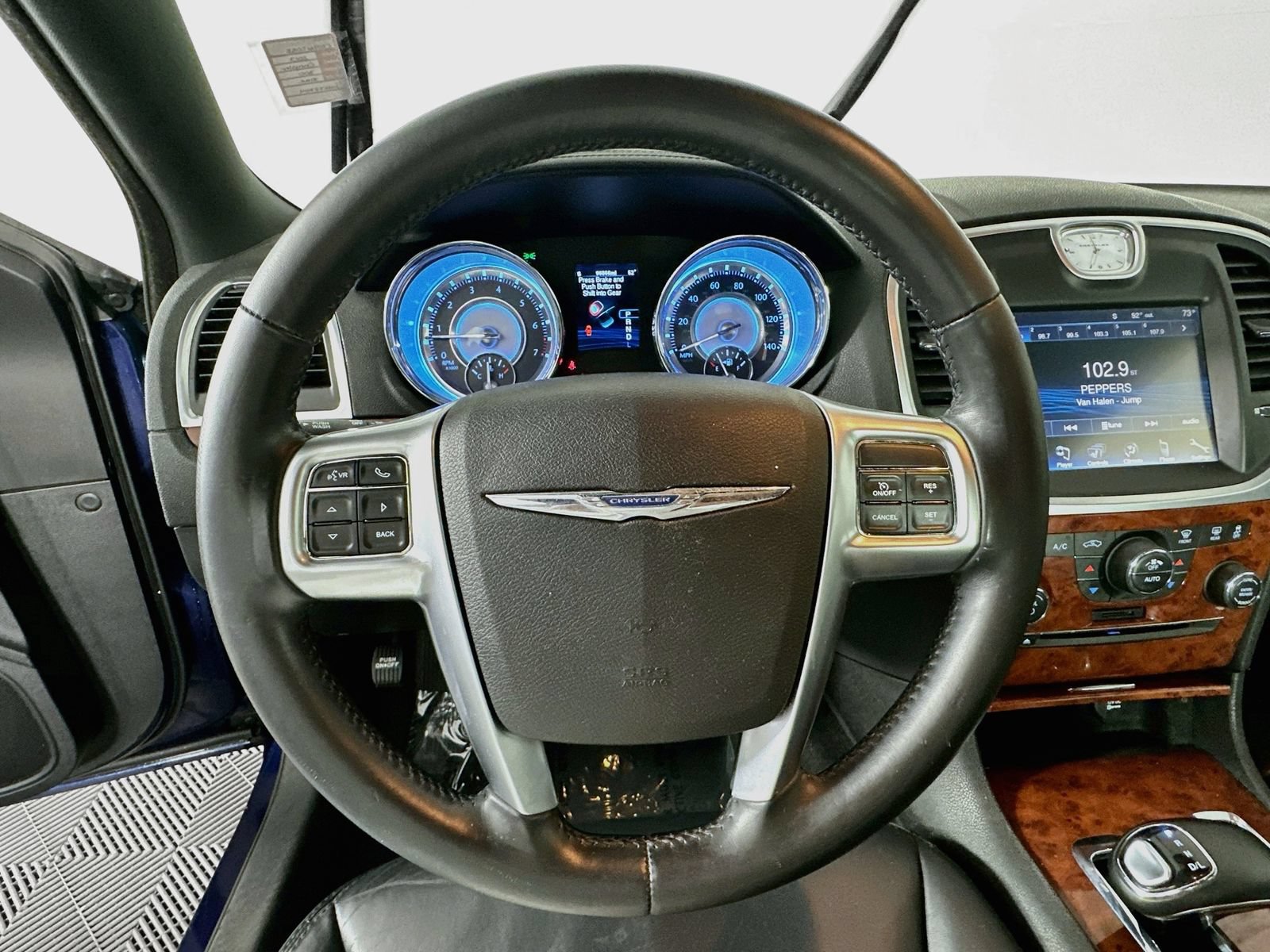 Used 2013 Chrysler 300 RWD image 12