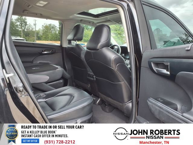 Used 2023 Toyota Highlander XLE image 19