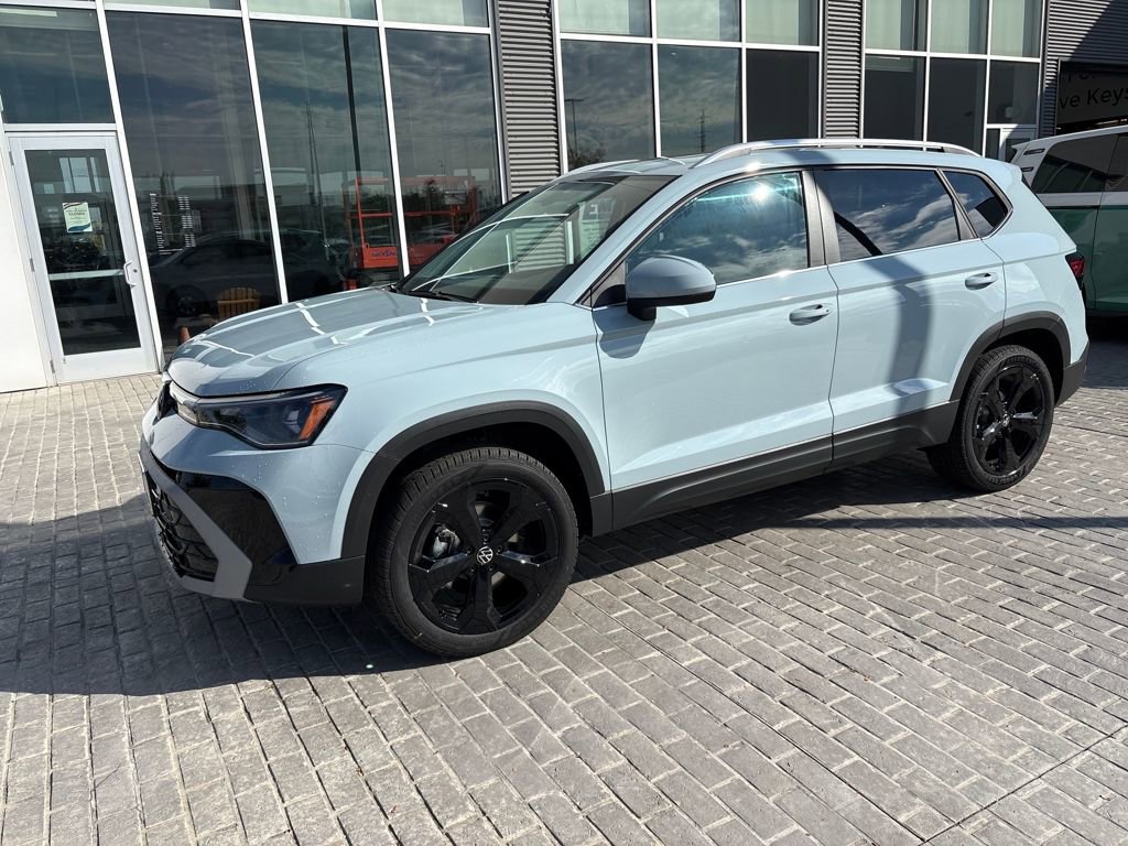 New 2025 Volkswagen Taos SEL