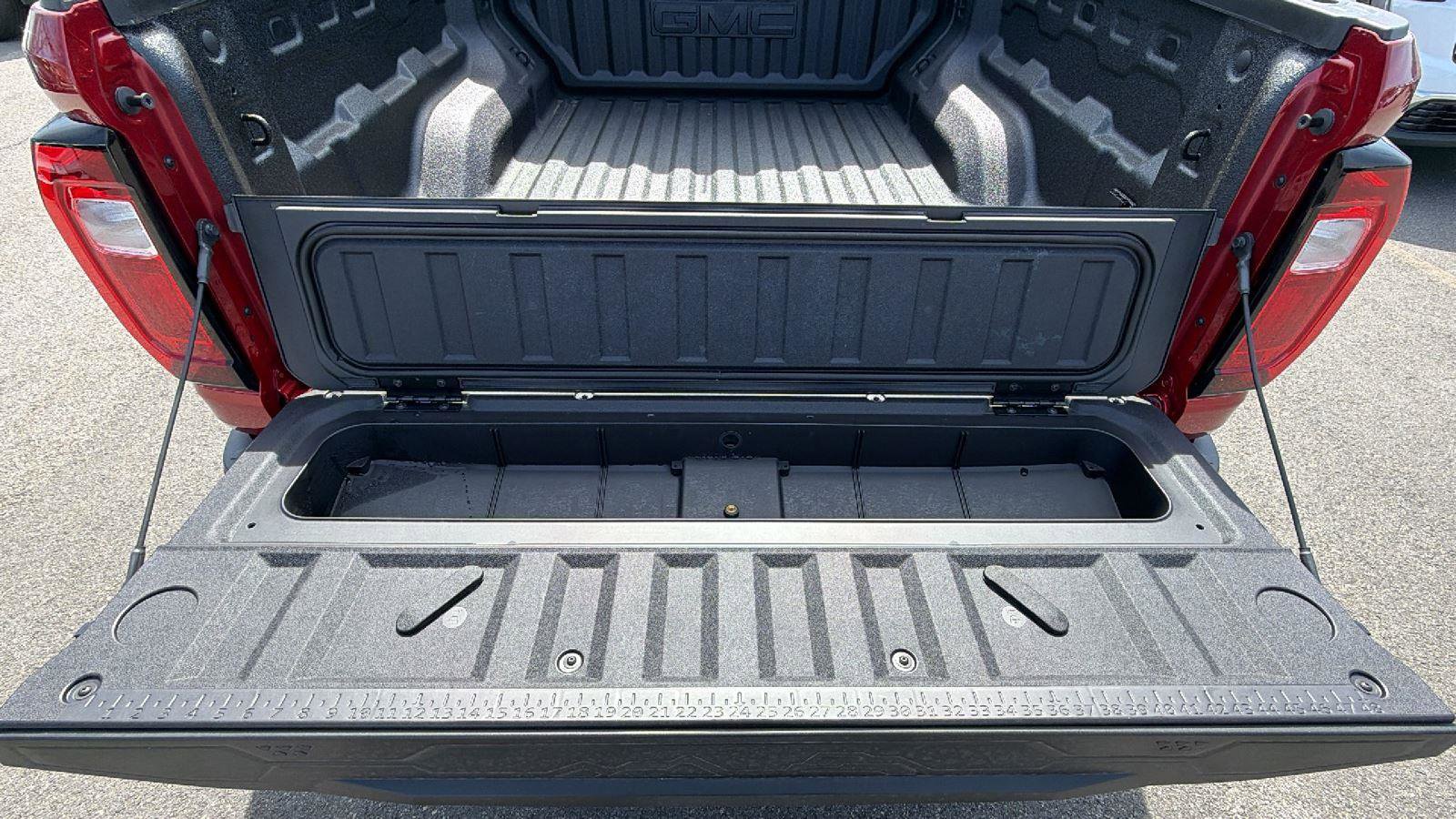 New 2026 GMC Canyon Denali AWD/4WD image 12