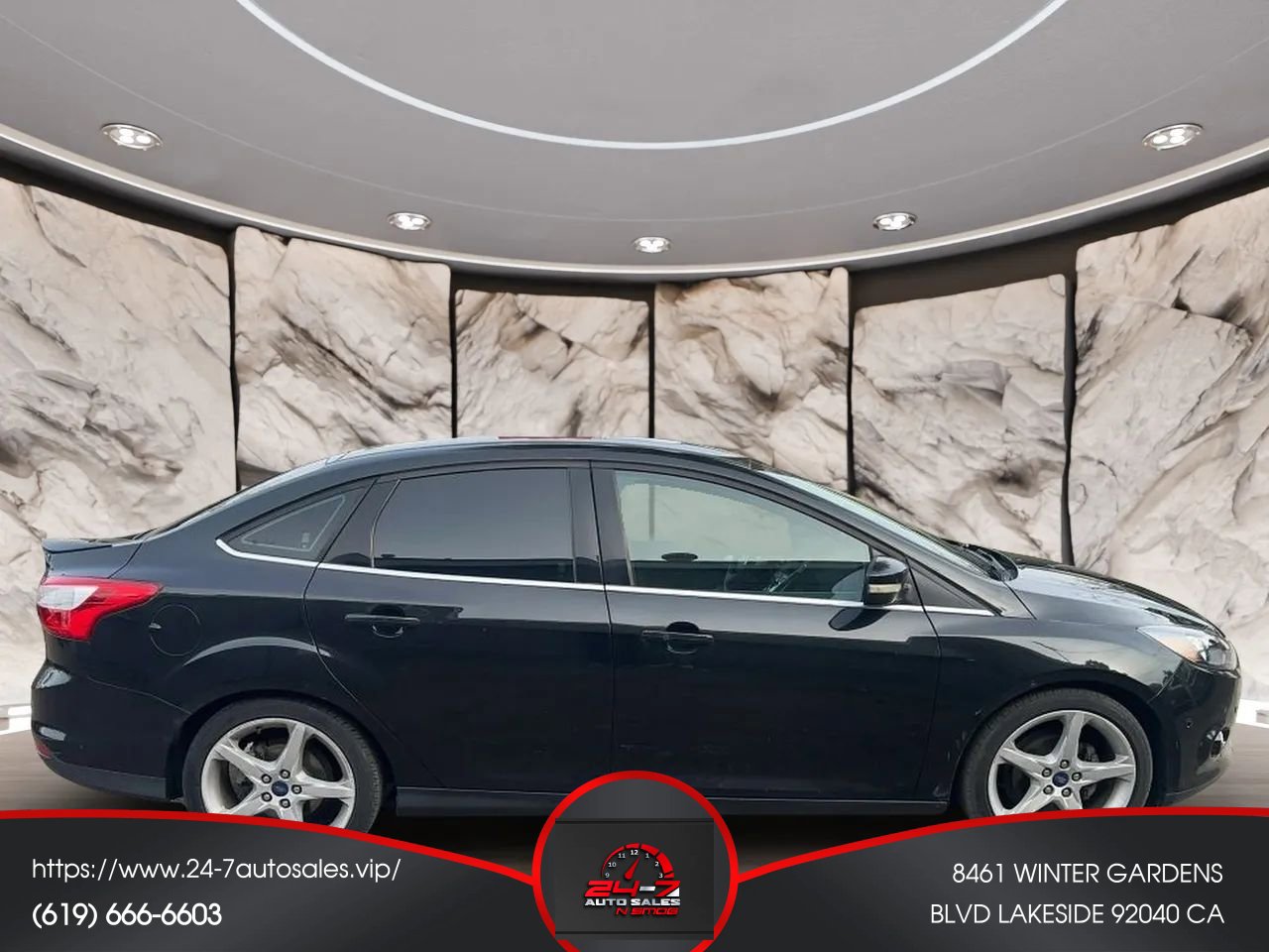 Used 2013 Ford Focus Titanium w/ Titanium Handling Pkg FWD image 6