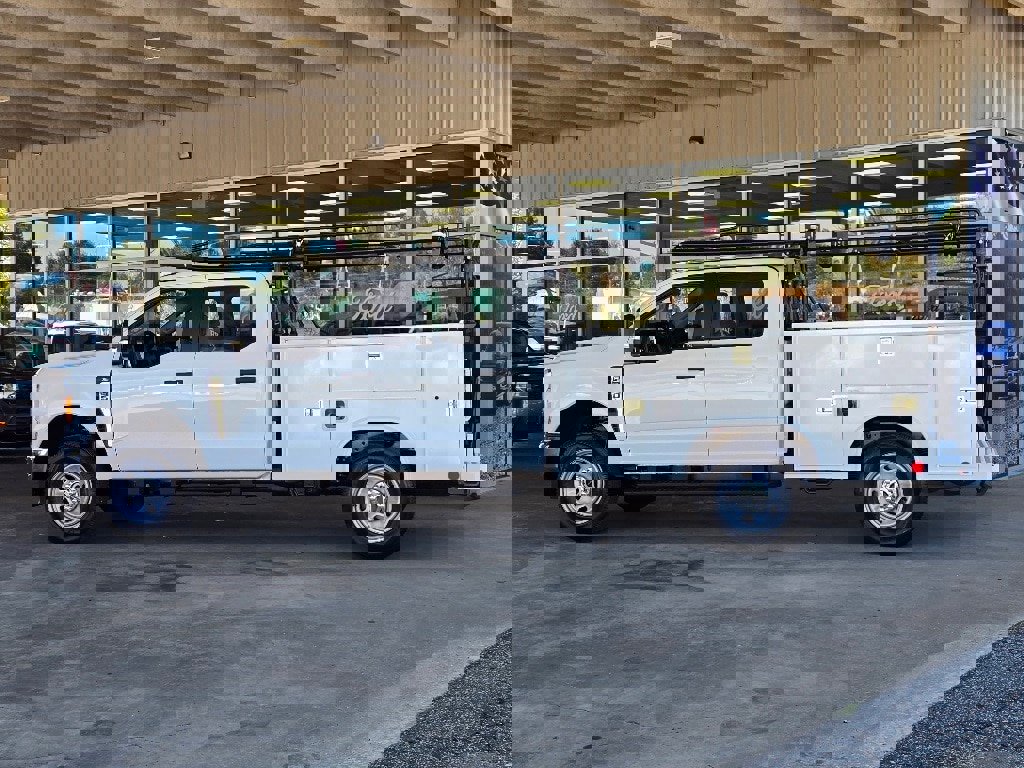 New 2026 Ford F350 XL w/ XL Chrome Package image 23