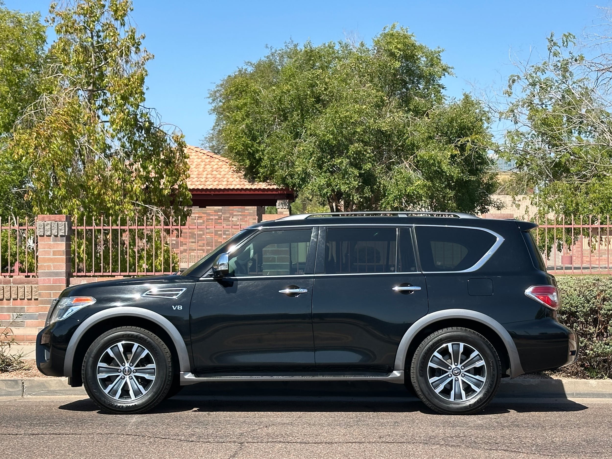 Used 2020 Nissan Armada SL w/ Premium Package AWD/4WD image 3